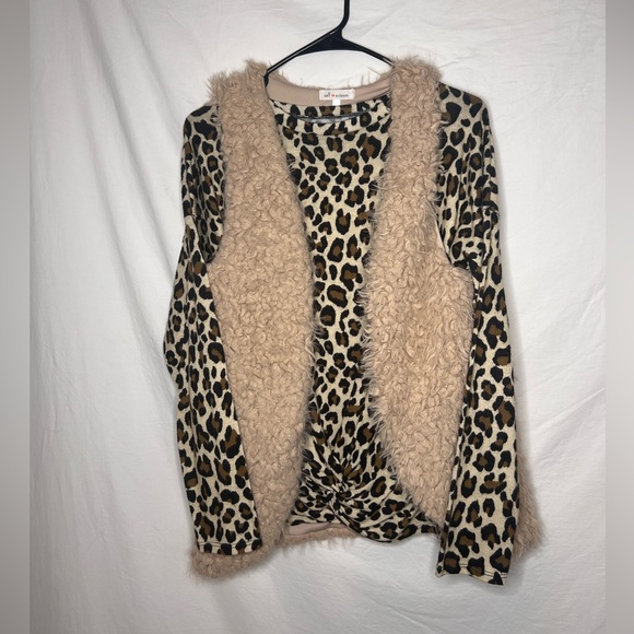 Self Esteem Women’s Cheetah Print Long Sleeve with Vest - Picture 1 of 5